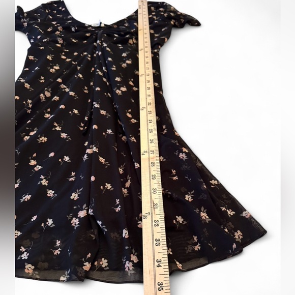 ✨ Hollister Black Floral Ruched Mini Dress Sheer Sleeves Smocked Back Size L - Picture 8 of 8